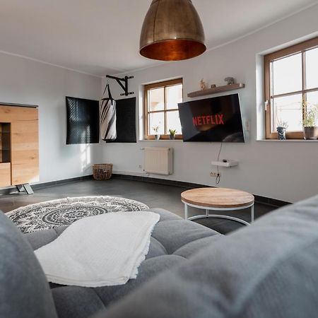 Erholung In Der Natur In Moselnahe, King Size Bett, Netflix, Waschmaschine, Trockner Bengel Екстериор снимка